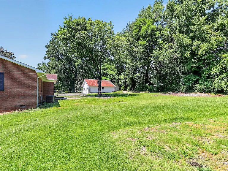 6901 Ridge Lane Rd — Photo 13