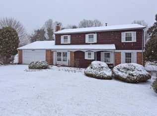8 Concord Dr, Monsey, NY 10952