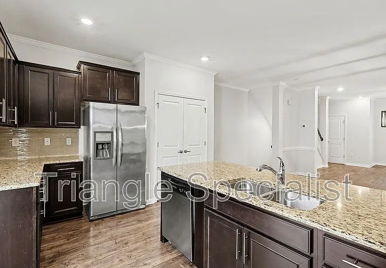 512 Austin View Blvd #307 — Photo 8