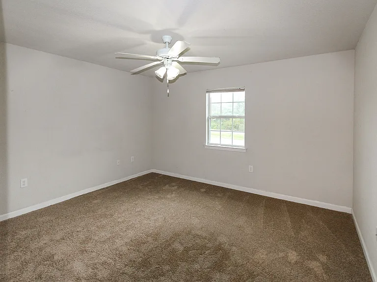 Sizemore Creek Apartments — Photo 13