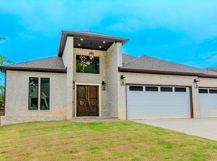 7921 Kanis Oaks Dr, Little Rock, AR 72204