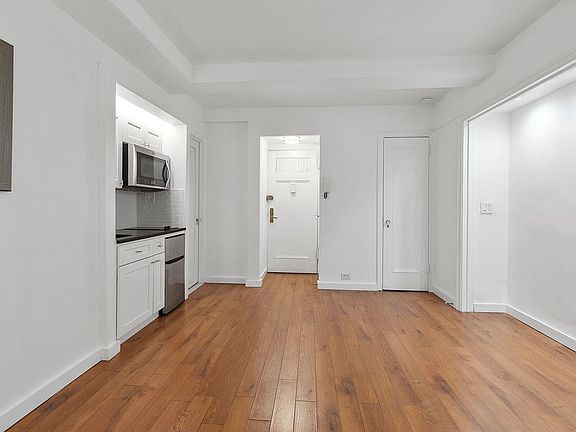5th image of 25 Tudor City Pl APT 618