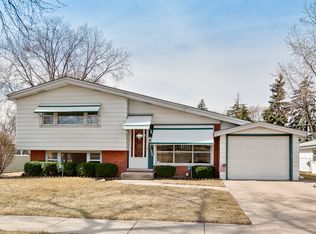 2126 Ash St, Des Plaines, IL 60018