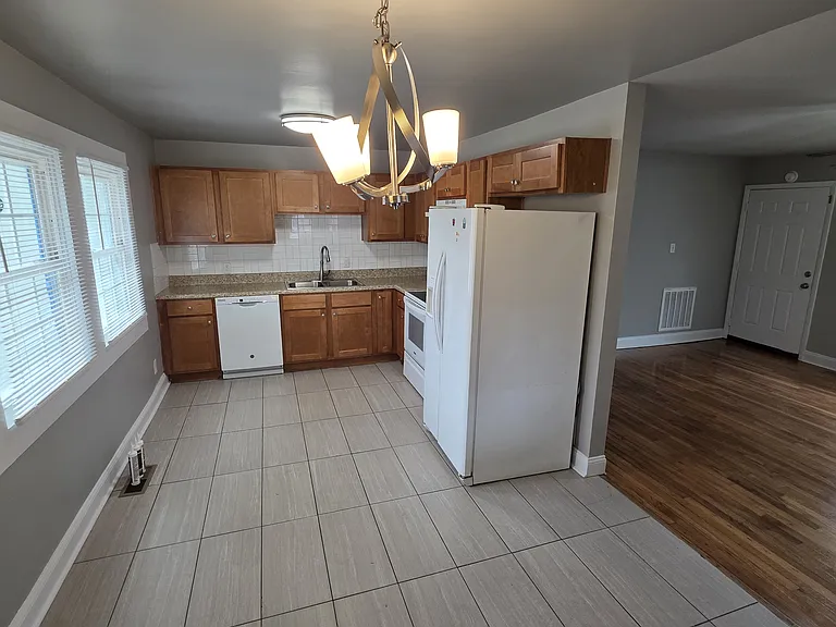 108 Woodgate Dr — Photo 16