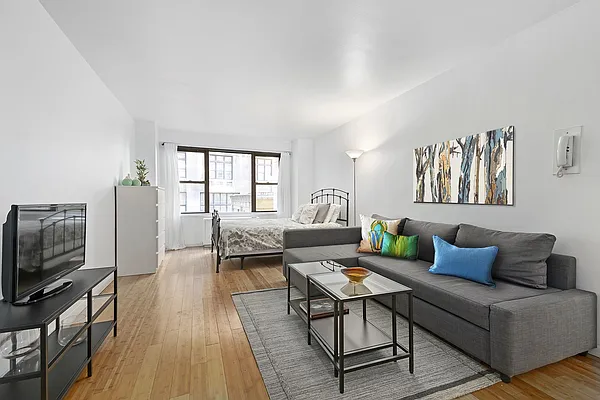 Sold by Compass | media 10