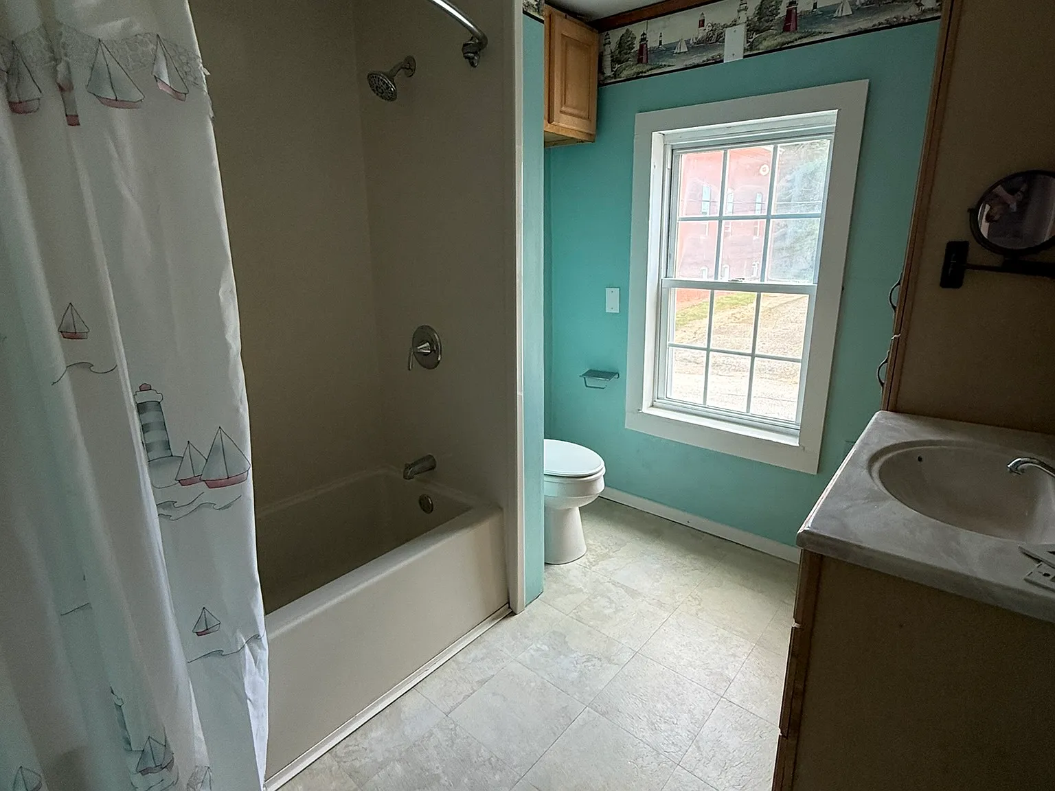 2 bed, 650 sqft, $2,400 — Photo 3