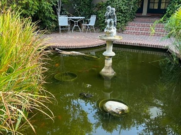 2nd image of 2130 Vista Del Mar St