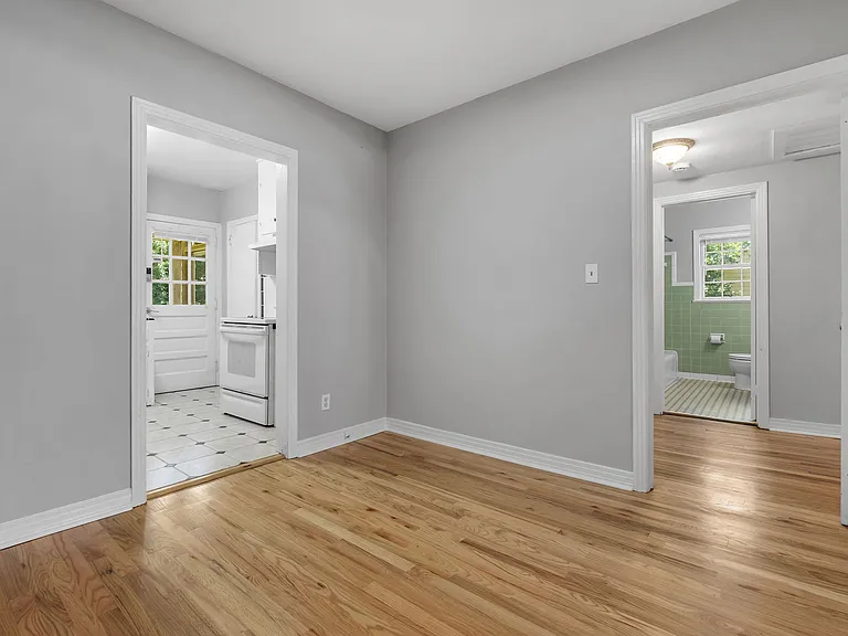 1437 S Meridian St — Photo 6