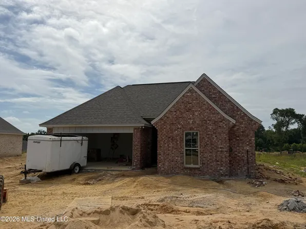 704 Kathleen Dr, Canton, MS 39046