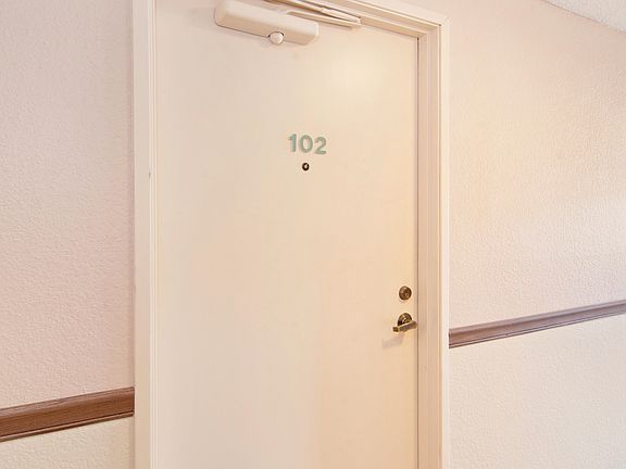 3rd image of 6350 Genesee Ave Unit 102