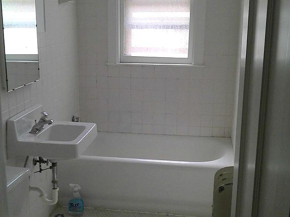 5th image of 6779 N Olmsted Ave #1