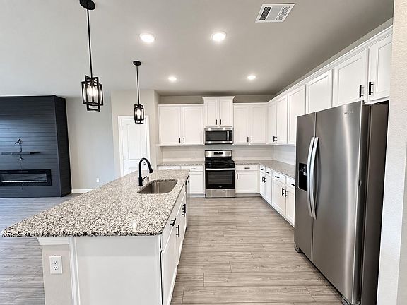 3rd image of 2409 Table Rock Ct