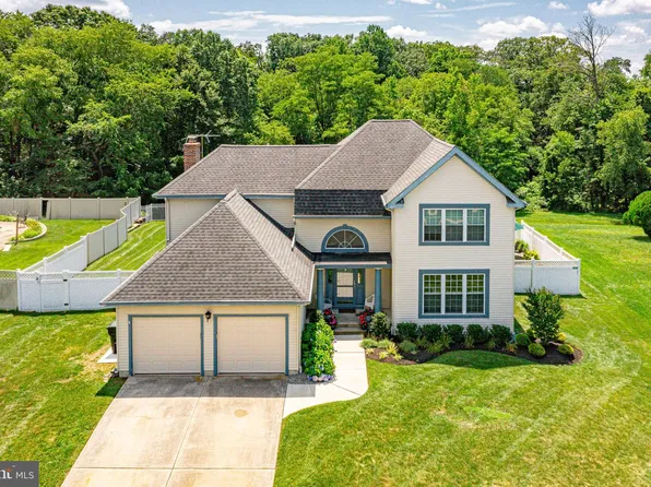 110 Harrogate Dr, Lumberton, NJ 08048