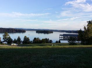 15330 Lighthouse Pointe Dr, Lenoir City, TN 37772