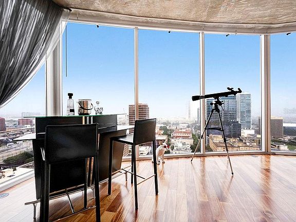 5th image of 155 Court Ave #2216