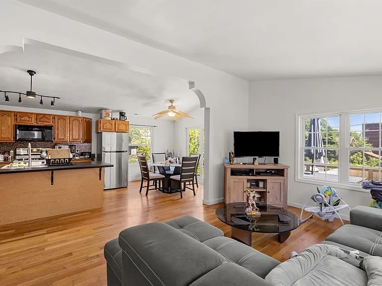 50 Arcadia St #1 — Photo 2