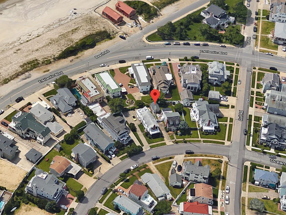 2nd image of 211 Ocean Rd