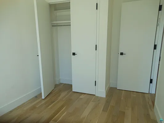 Rented by EXR | media 60