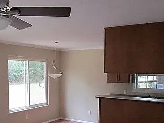 4th image of 5826 Eunice Ct