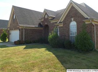 4077 Louden Dr, Horn Lake, MS 38671
