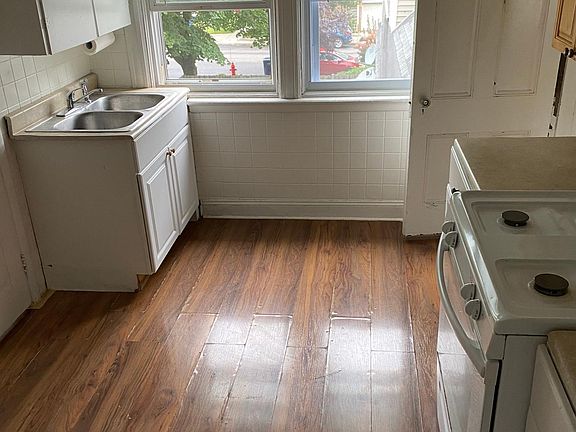 5th image of 51 15th St #3