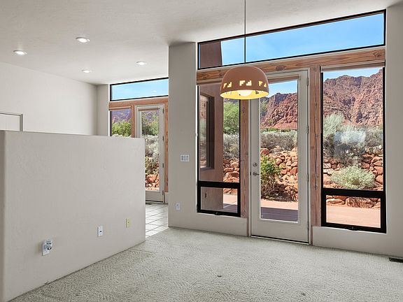 2nd image of 1100 W Kokopelli Way