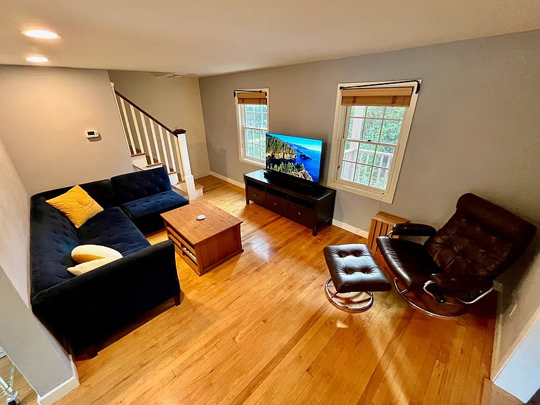 49 Sunnyside Ave — Photo 6