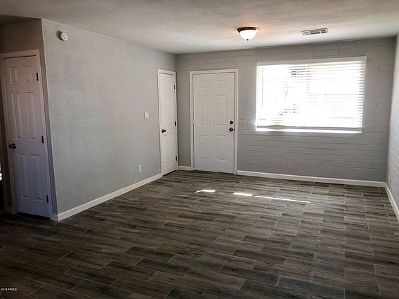 5th image of 1712 E Tamarisk Ave
