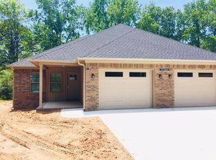 1611 Sarah Cir #A, Conway, AR 72034