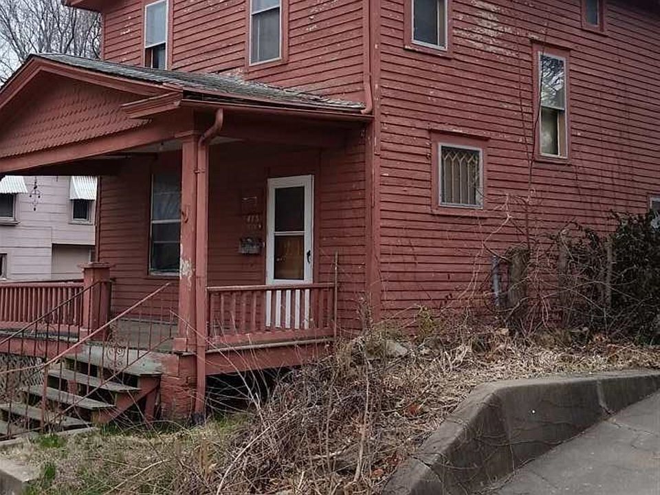 2nd image of 413 SW 3rd St