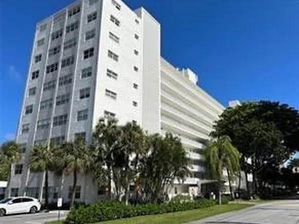 2555 NE 11th Street #704, Fort Lauderdale, FL 33304
