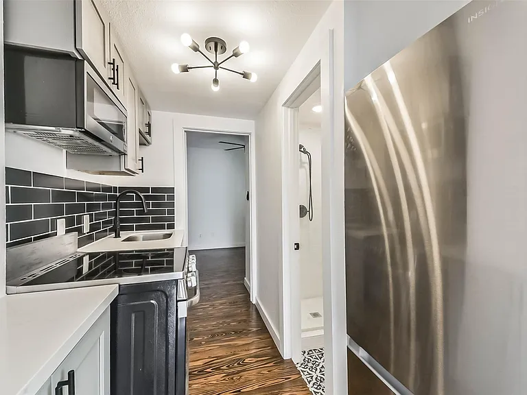 415 Fairview Ave #3 — Photo 5