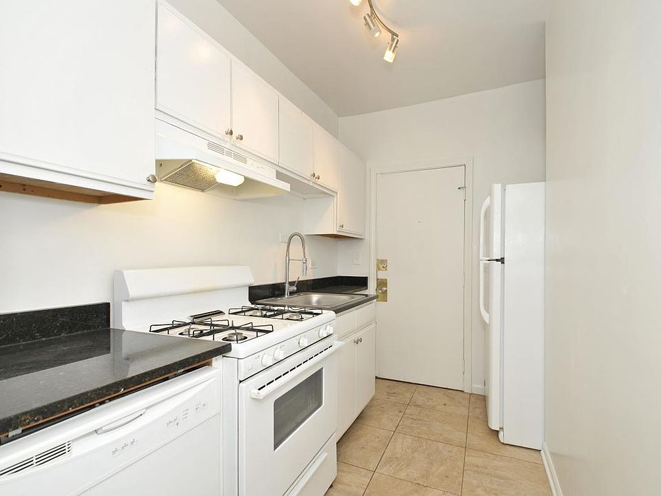 1st image of 5237 N Winthrop Ave APT 1