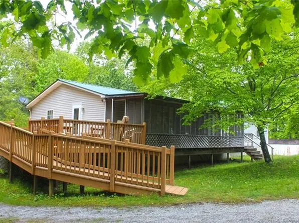 70 Richburn Dr, Cedar Mountain, NC 28718