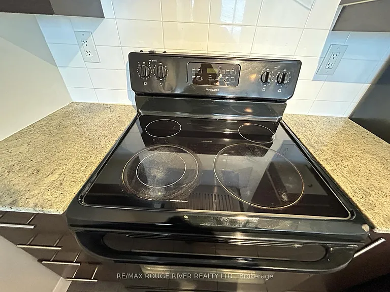 25 Town Centre Ct #2811 — Photo 4