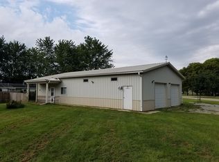 221 9th Ave E, Lyndon, IL 61261