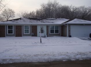 1200 Hunter Dr, Elgin, IL 60120