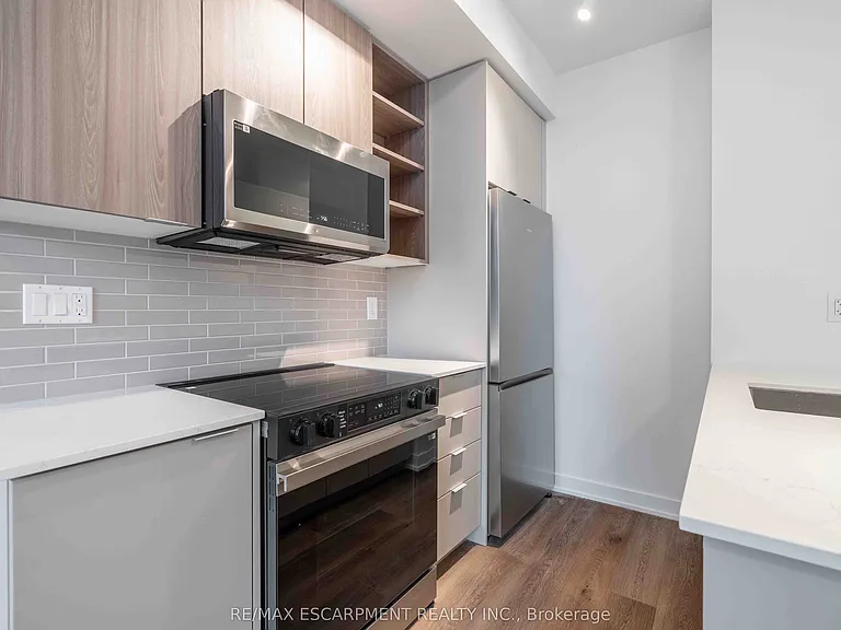 2075 Lakeshore Rd #416 — Photo 6