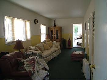 4th image of 819 Pier Ave