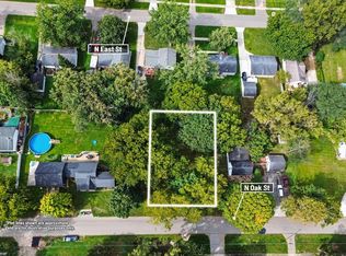 857 N Oak St, Fenton, MI 48430