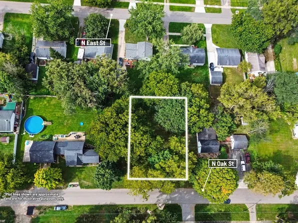857 N Oak St, Fenton, MI 48430