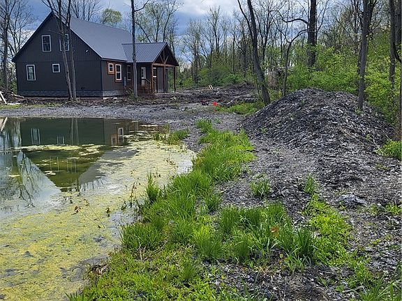 2nd image of 2855 Stout Rd