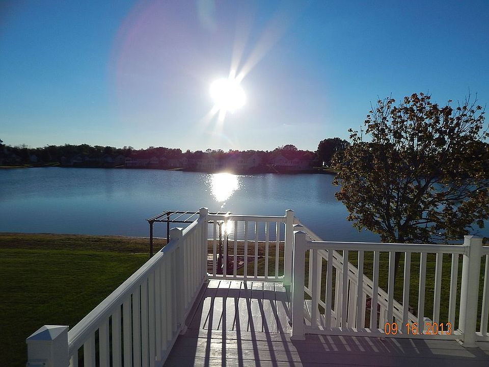 1st image of 3131 Crestbrooke Dr
