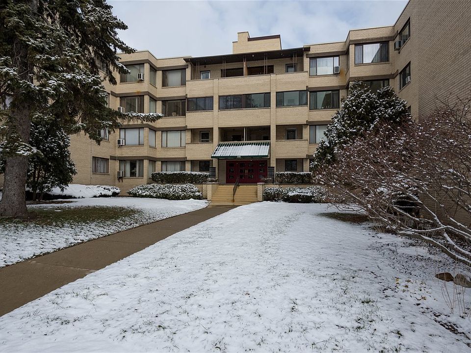 1st image of 915 E Court St APT 402