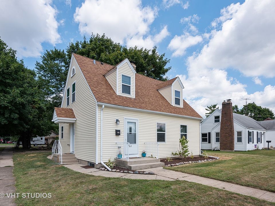 1st image of 302 Maple Ave