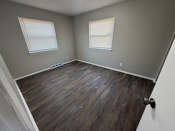 4th image of 6024 Shillington Dr