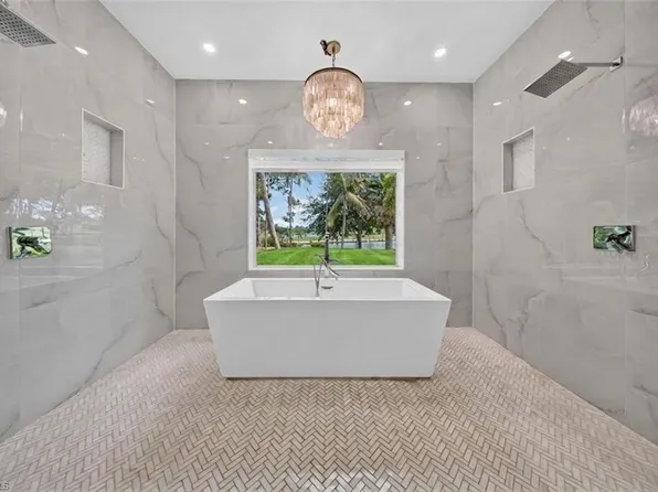 1225 Fruitland AVE, MARCO ISLAND, FL 34145