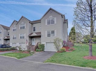 507 Bayberry Ct #1, New Windsor, NY 12553