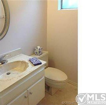 5th image of 17151 Roscoe Blvd Unit 6