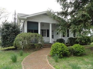 1411 Ohio Ave, Etowah, TN 37331